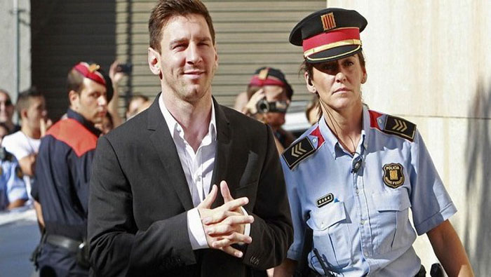 La Abogacía del Estado pide 22 meses de cárcel para Messi y su padre por fraude fiscal.