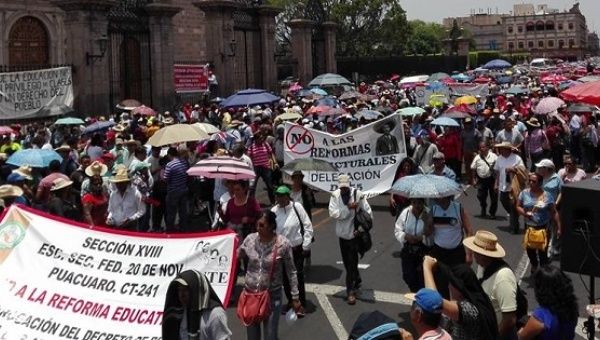 Meksika: Grevdeki Öğretmenler 87 Hükümet Ofisini İşgal Etti, Polisleri Rehin Aldı