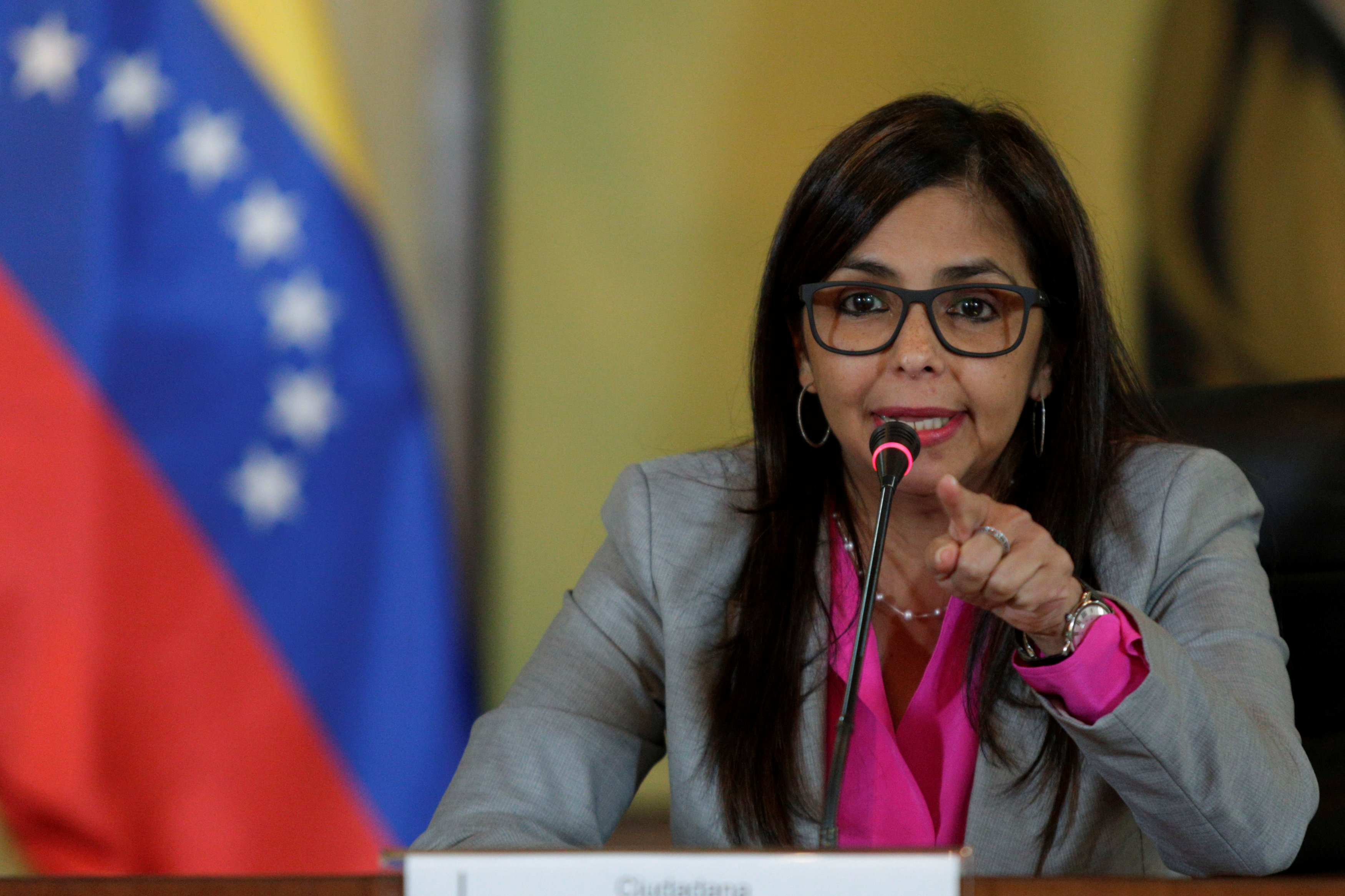La jefa de la diplomacia venezolano aseguró que la Patria será defendida en cualquier escenario internacional.