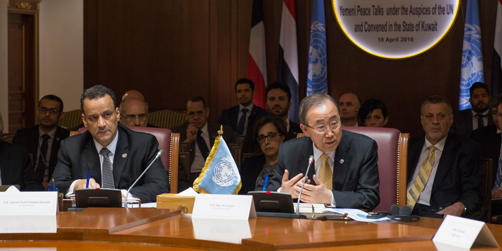 Ban Ki-moon se reunió en Kuwait con representantes de los dos bandos