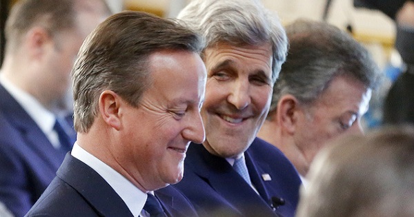 David Cameron y John Kerry