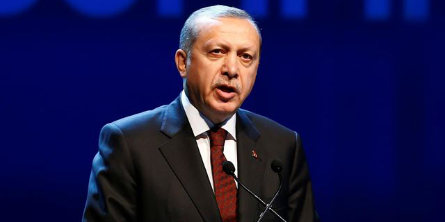 El presidente de Turquía, Recep Tayyip Erdogan, recibe periódicamente informes de encuestas sociológicas.