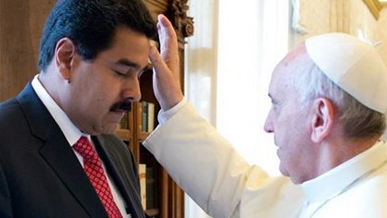 Con violencia, abyectos pretenden poner al Papa contra Maduro