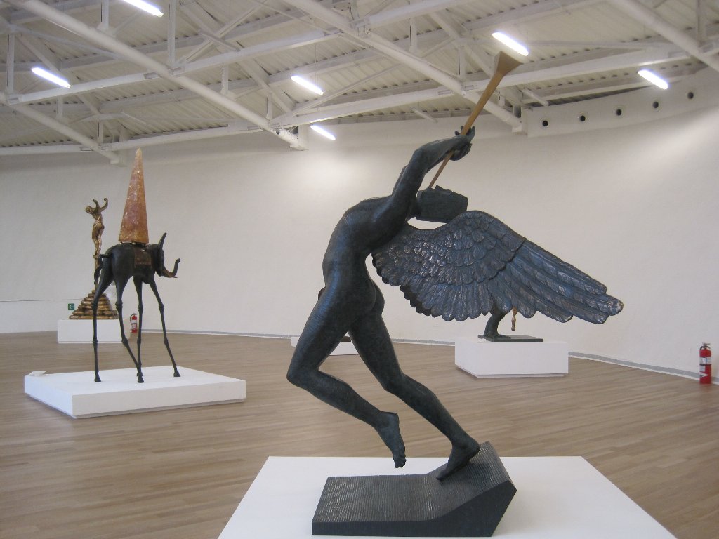 Ángel Triunfante será una de las doce esculturas de bronce surrealistas de Salvador Dalí que se expondrá en una famosa localidad de EE.UU.