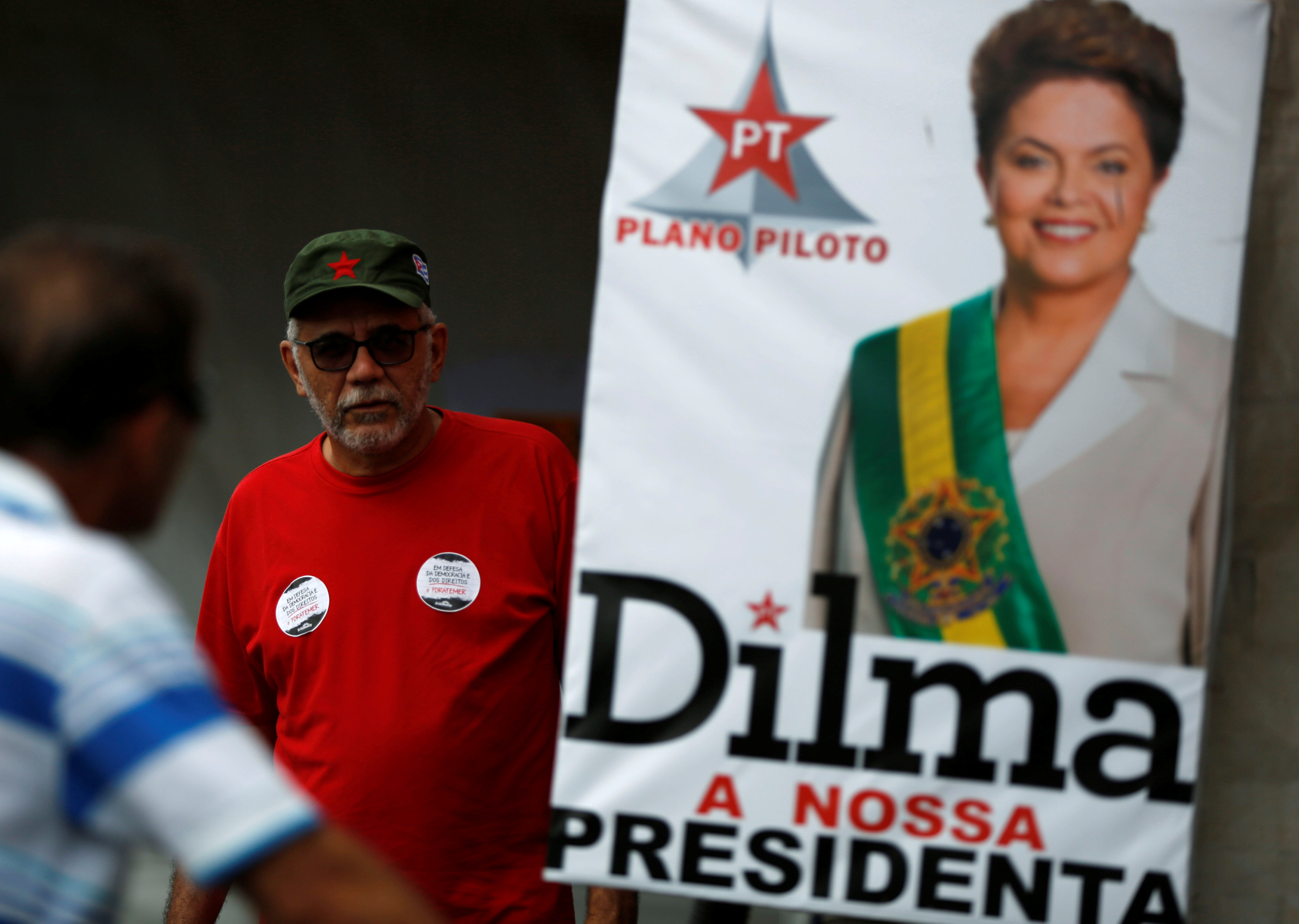 Reiteró que el juicio político en contra de la mandataria brasileña es un golpe de Estado, que desprecia la voluntad popular.