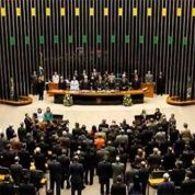 Los senadores de la oposición avanzaron un nuevo capítulo en la violación de las reglas del debido proceso y vulneraron los derechos políticos de Dilma. 