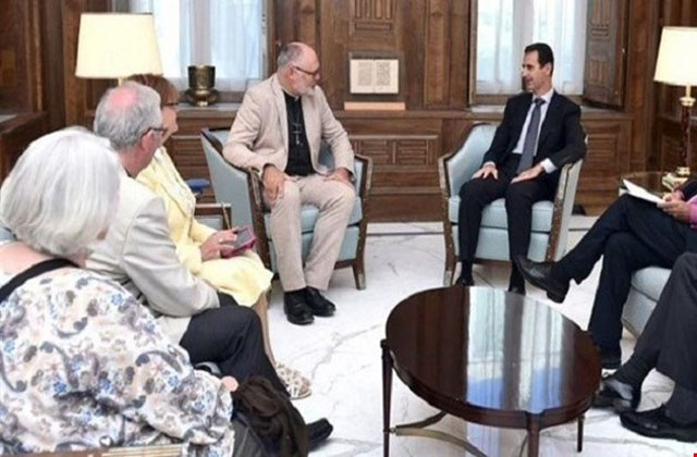 Al Asad se reunió con una delegación británica en Damasco.