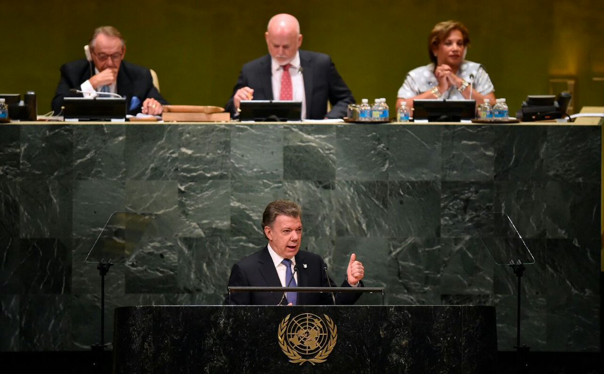 Santos manifestó su solidaridad con todas las naciones que han sufrido y sufren el flagelo del terrorismo.