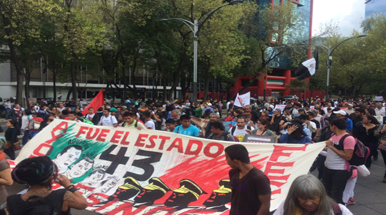 Los familiares de los 43 critican la labor del Gobierno que preside Enrique Peña Nieto.