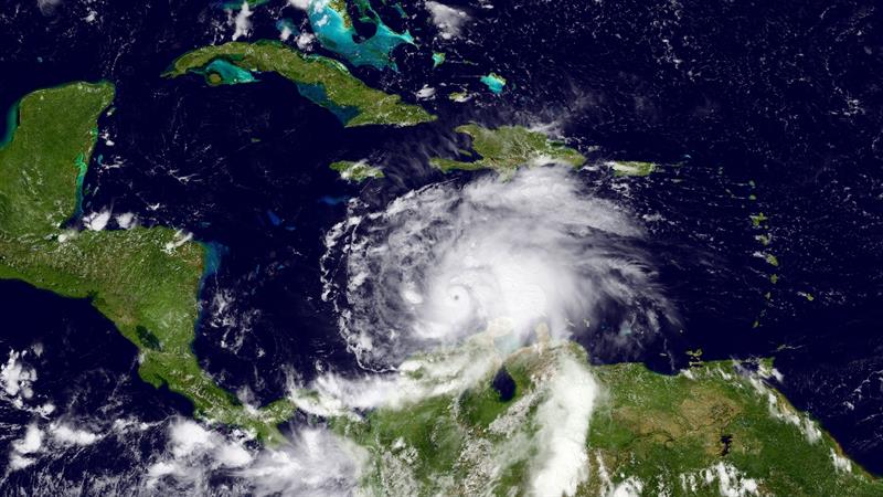 Entre este lunes y martes se espera el paso del huracán Matthew por Cuba y Jamaica.