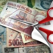 Programa económico de México para el 2017 establece más recortes 