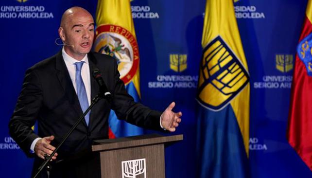 El presidente de la FIFA, Gianni Infantino, primero hizo una propuesta de 40, pero en Bogotá pidió 48 equipos para el mundial 2026.