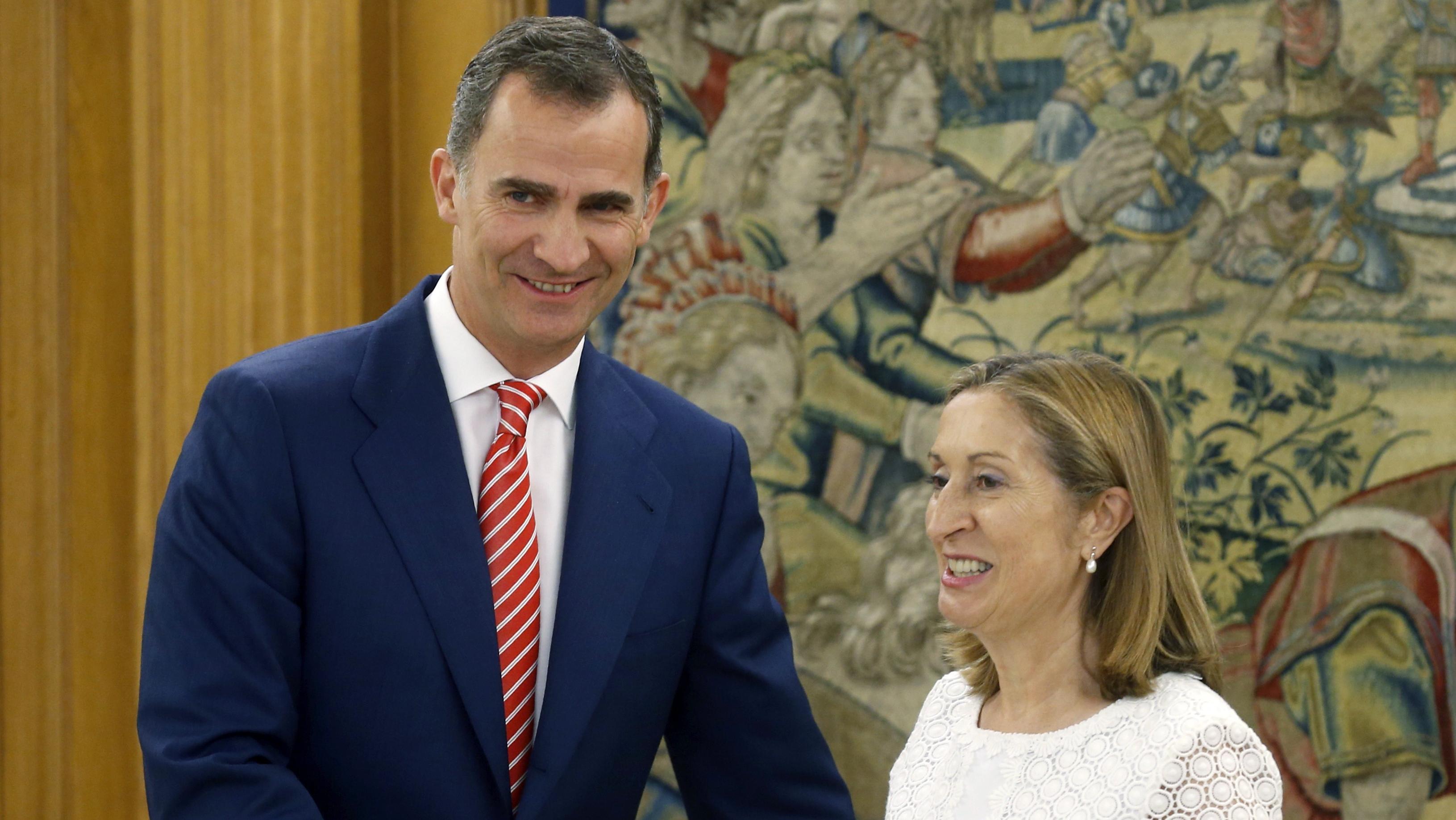 Felipe VI se reunió con la presidenta del Congreso, Ana Pastor.
