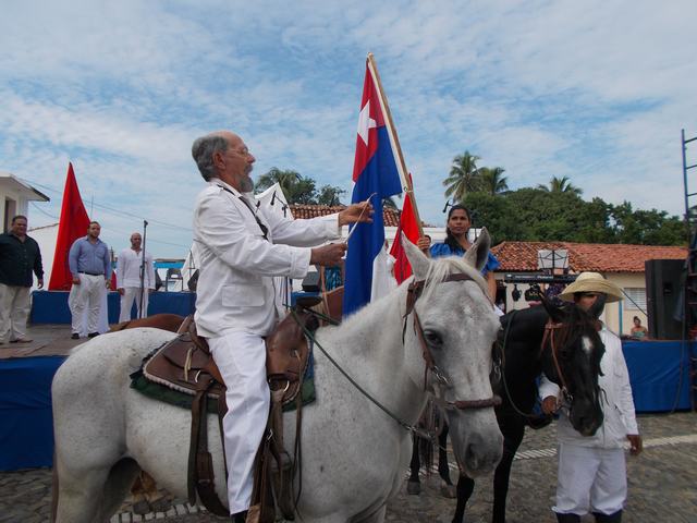 Tradicional evocación en Bayamo, Cuba, del estreno del Himno Nacional.