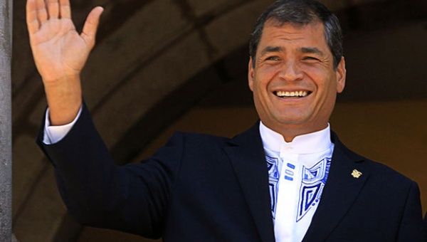 “Rafael Correa contigo siempre”