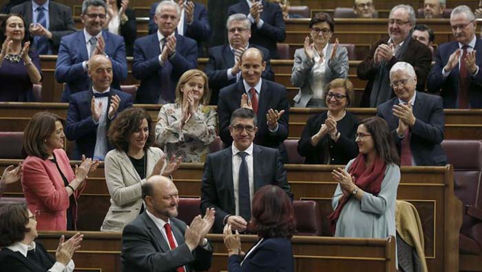 El diputado socialista Paxti López asumió la Presidencia del Congreso Español.