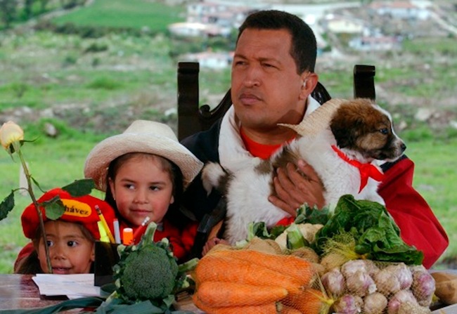 El presidente Hugo Chávez recibió a Nevado en 2003.