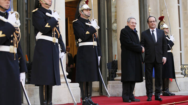 Raúl Castro firmó un acuerdo con Francia de seis puntos para aliviar deuda y enrutar la economía. 