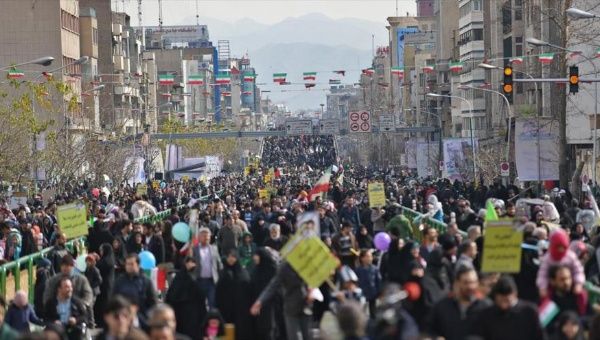 Cinco mil pueblos se unen a la marcha por el 37 aniversario de la victoria islámica
