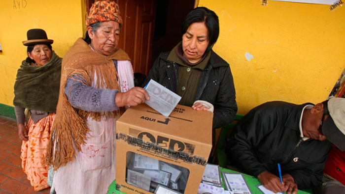 El próximo 21 de diciembre Bolivia decide sobre el futuro de su constitución.