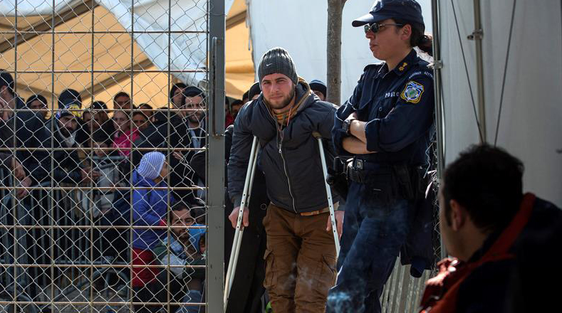 Cuerpos de seguridad de Macedonia intensifican sus acciones contra los refugiados sirios, afganos e iraquíes.