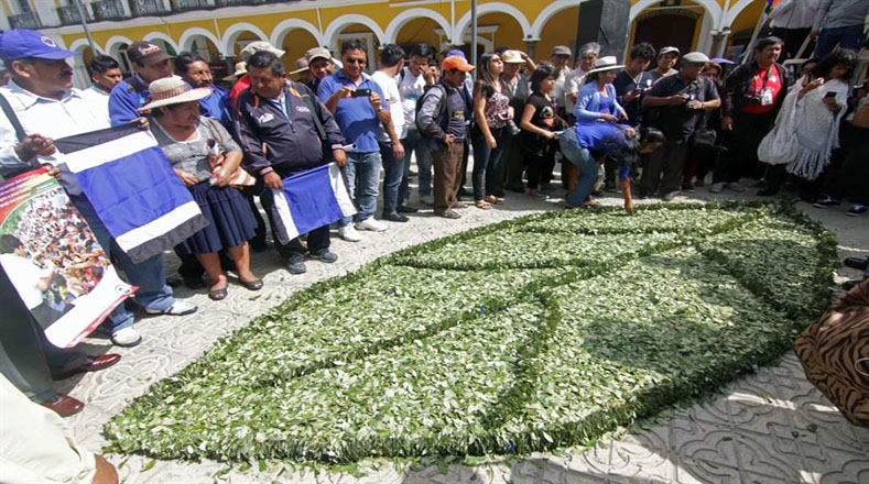 La celebración central se realizó en la plaza 14 de septiembre en la ciudad de Cochabamba con la participación de diversas organizaciones sociales.