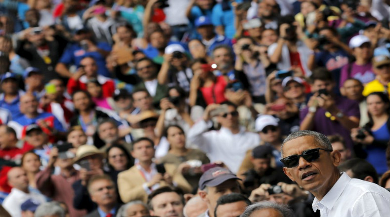 Obama entrando al Estadio Latinoamericano para asistir a histórico juego Cuba vs Tampa Bays.