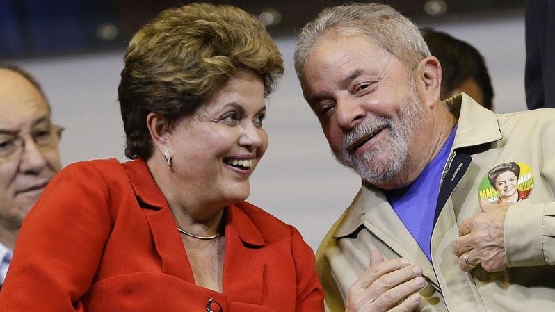 La presidenta designó a Lula ministro de Casa Civil.