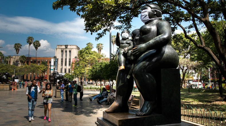 La acción de este viernes con las esculturas de Botero fue organizada para promover el proyecto Ciudades Bajas en Carbono (lowcarbon.city).