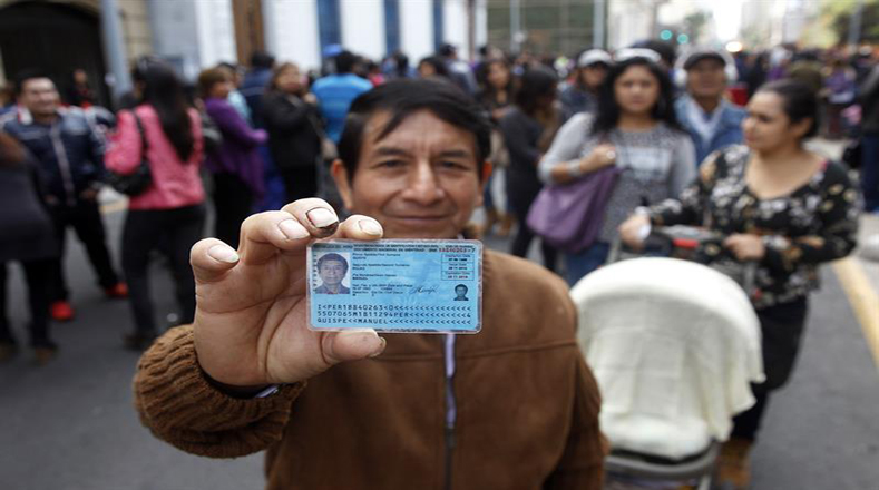 Unos 100 mil peruanos residentes en Chile, representan el 11 por ciento del total de votantes en el extranjero.