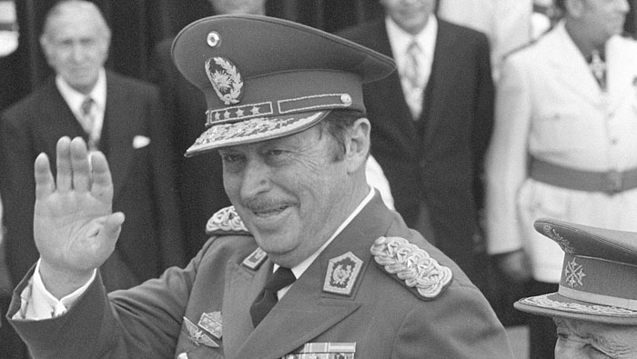 La dictadura de Alfredo Stroessner se extendió desde 1954 hasta 1992.