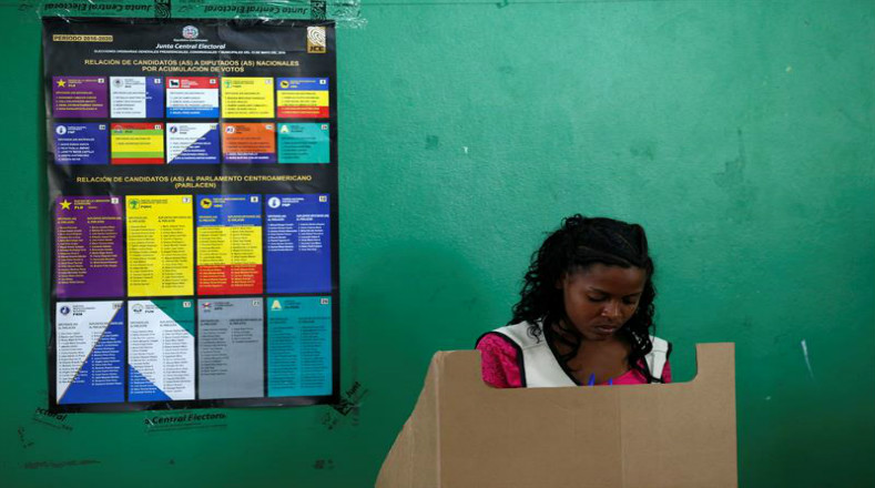 Unos 600 mil jóvenes ejercen su primer derecho al voto en República Dominicana
