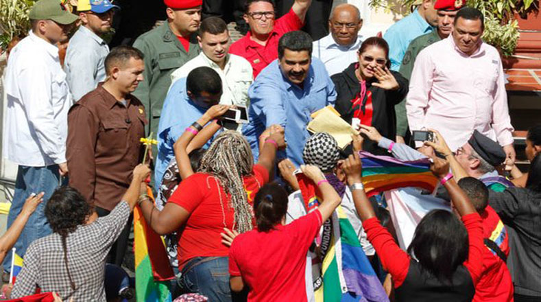 El mandatario advirtió que luego de la violencia verbal prosigue la física, lo que quedó demostrado el pasado 18 de mayo cuando grupos opositores agredieron a mujeres de la Policía Nacional Bolivariana (PNB).