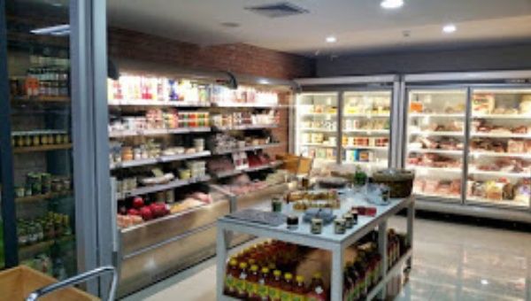 Ejecutivo vasco muestra en Facebook los supermercados de la clase alta en Caracas: no falta nada