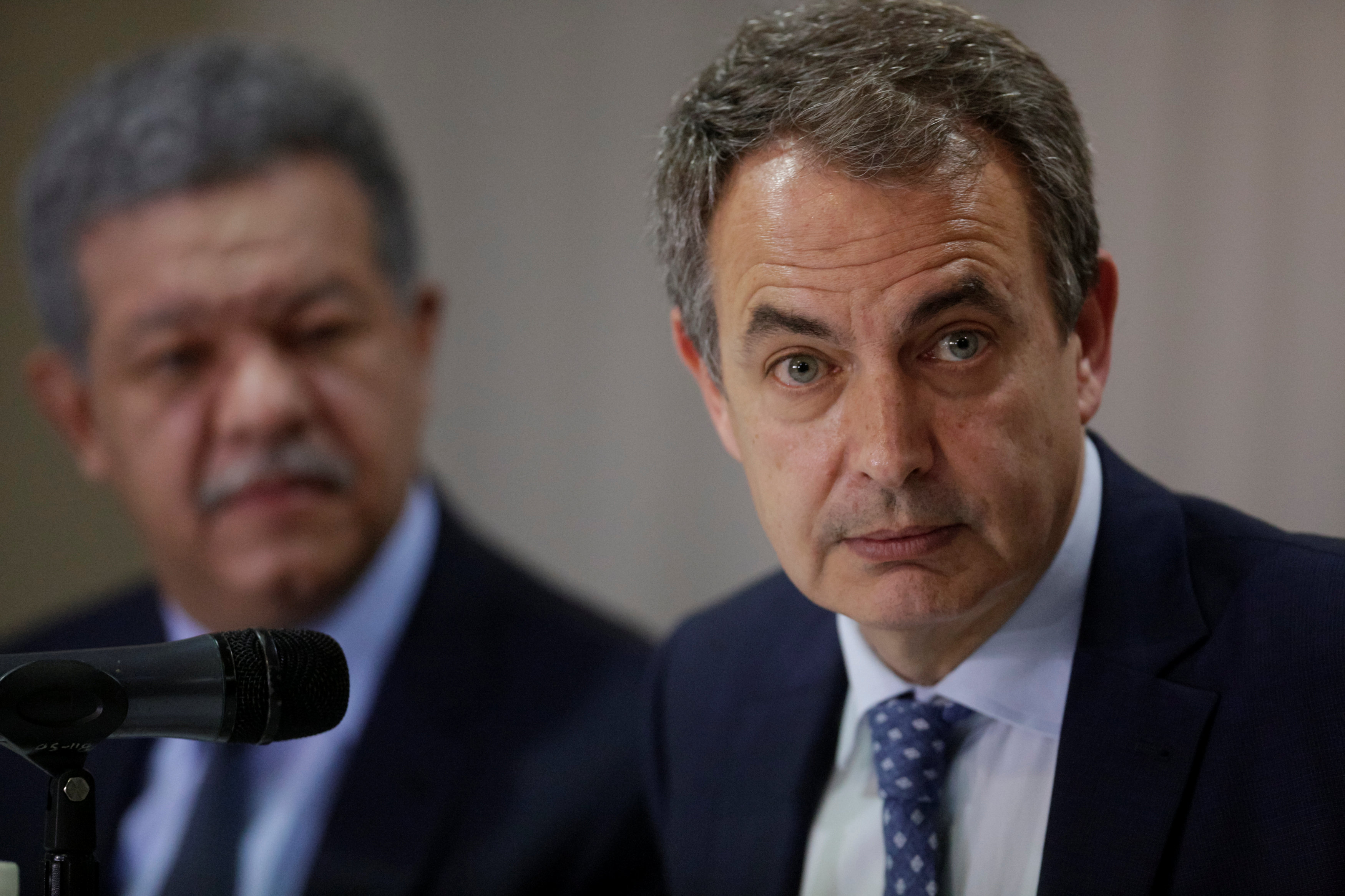 Rodríguez Zapatero ofreció declaraciones a la televisión boliviana.