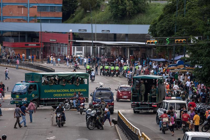 La derecha venezolana se ha desplegado en las calles para atentar contra el orden público y generar acciones violentas.