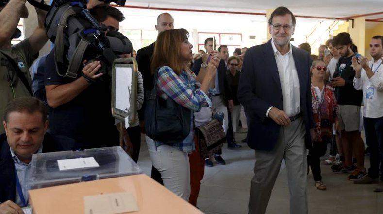 Mariano Rajoy, presidente del Gobierno de España y candidato por el Partido Popular en las nuevas elecciones, votó en el colegio Bernadette de Aravaca, en Madrid.
