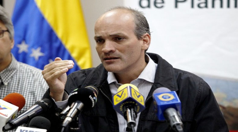 Ricardo Menéndez anunció nuevas inversiones del sector petrolero.