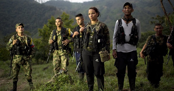 No hay una cifra exacta de cuántos menores hay en las filas de la FARC-EP, pero lo que sí es cierto están voluntariamente. Este sábado se define su salida.