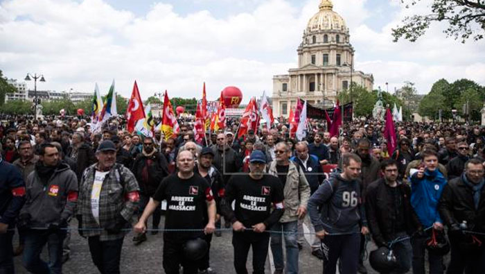 El proyecto de reforma laboral ha recibido las más enérgicas protestas de los trabajadores franceses.