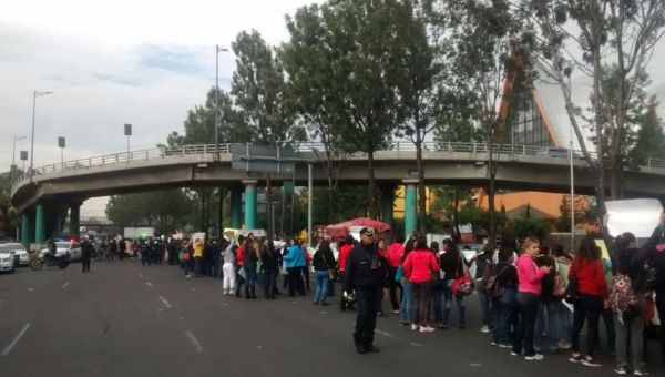 Mexicanos toman las calles del DF en apoyo a la CNTE