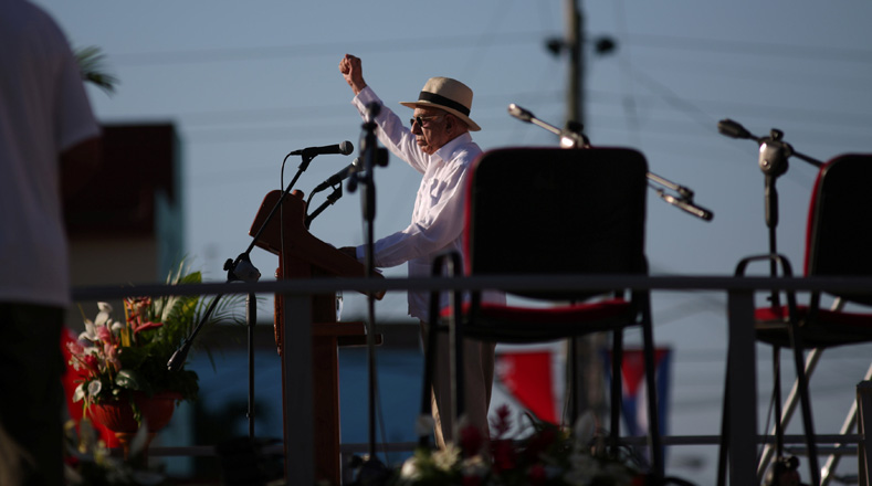 El segundo secretario del Partido Comunista de Cuba y vicepresidente de los Consejos de Estado y de Ministros, José Ramón Machado Ventura, expresó que los cambios que se hacen en el país son para fortalecer el socialismo.