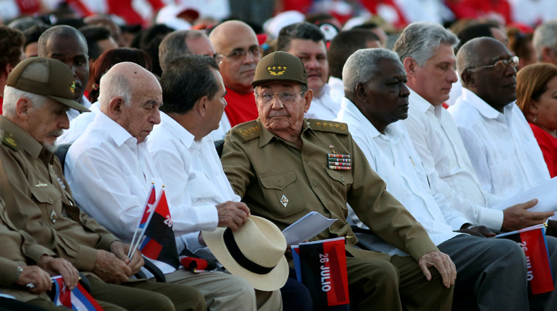 Raúl Castro: "se introducirán cuantos cambios sean necesarios y al ritmo que decidamos; sin excepción".