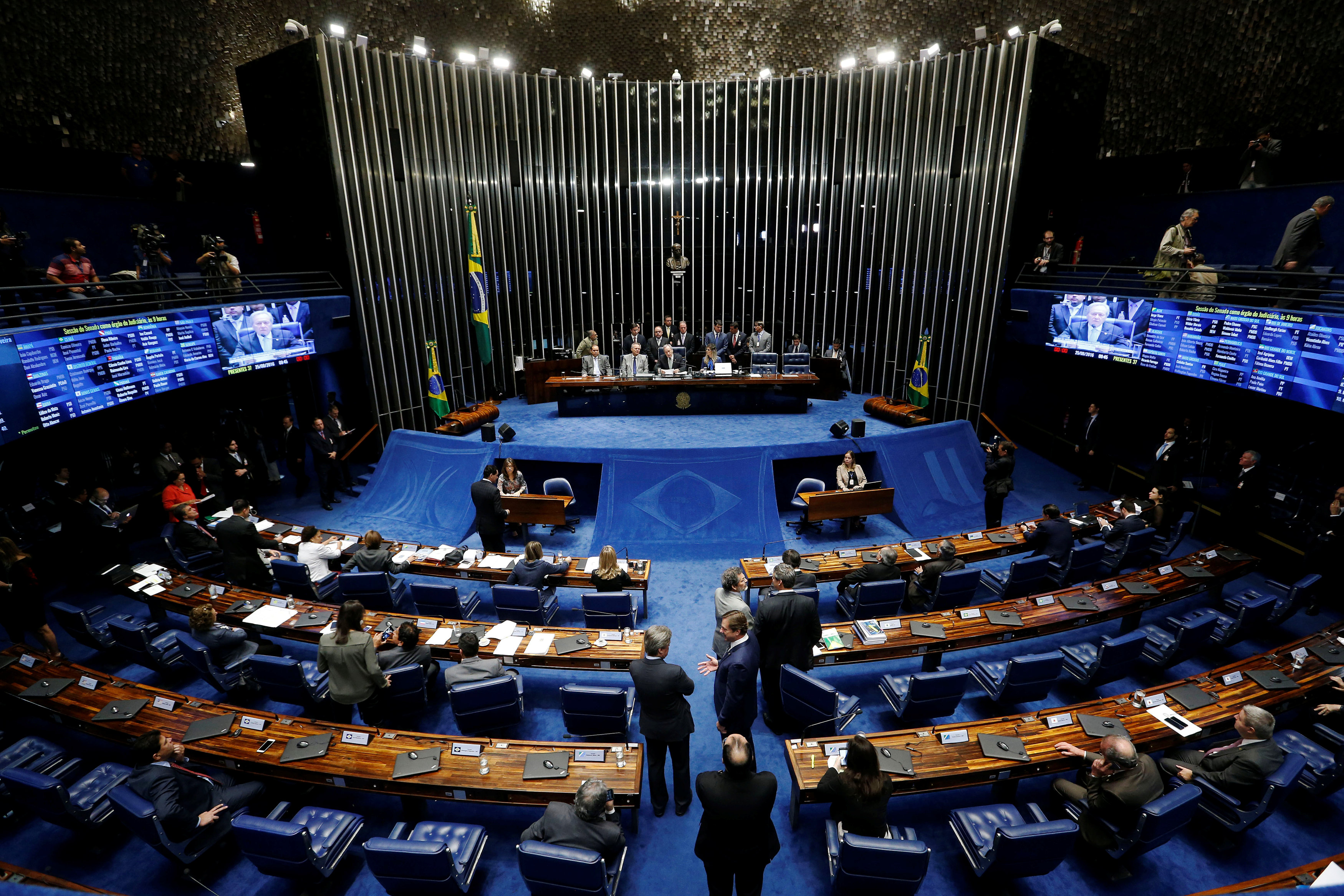 Los interesados en la ruptura del mandato de Rousseff sostienen que el miércoles los senadores podrán decidir si consideran que la mandataria violó la Ley de Responsabilidad Fiscal.