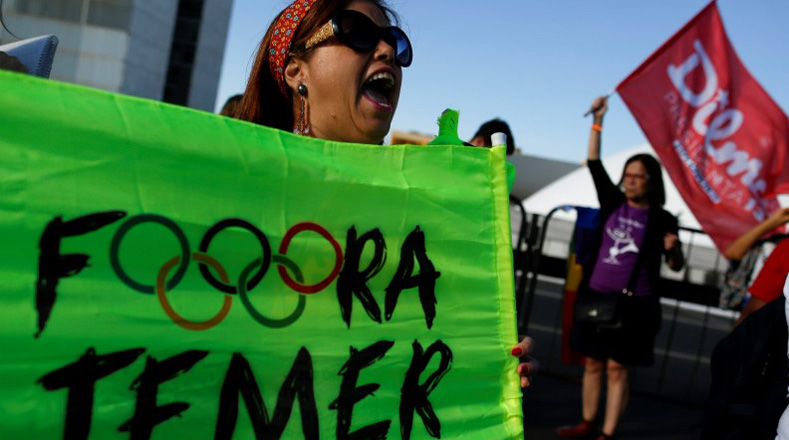 El repudio a Michel Temer se hizo presente en la marcha a favor de Dilma Rousseff.