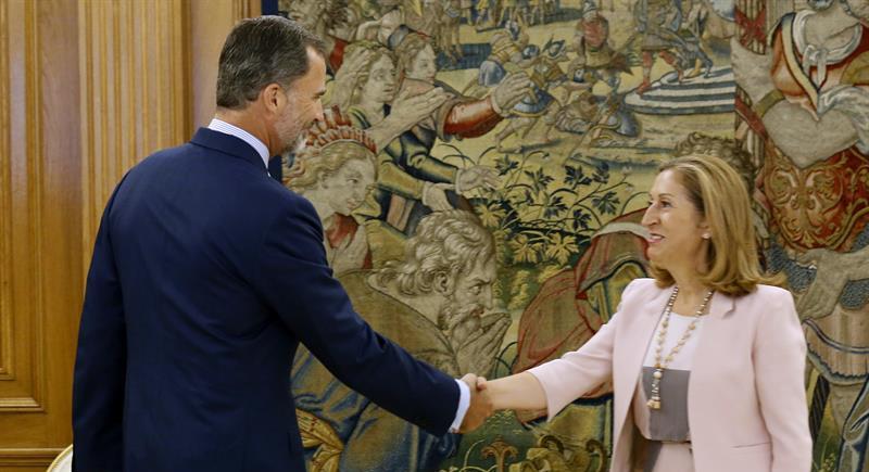 Felipe VI anunció que a partir de ahora mantendrá un contacto regular y permanente con Ana Pastor.