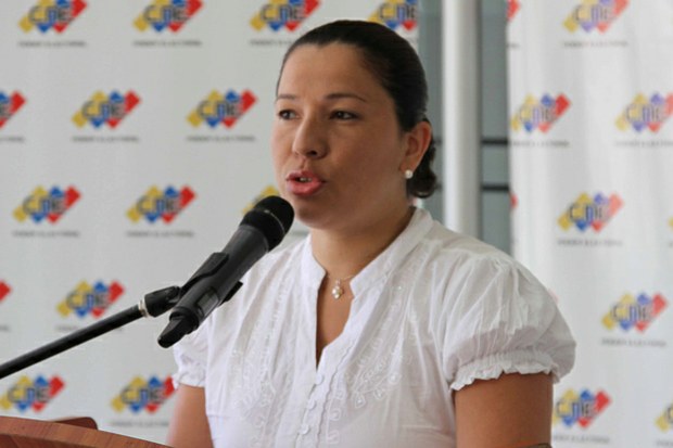 Tania D'Amelio señaló que las rectoras y a los trabajadores del CNE están expuestos a la violencia de la MUD, representante de la oposición venezolana.