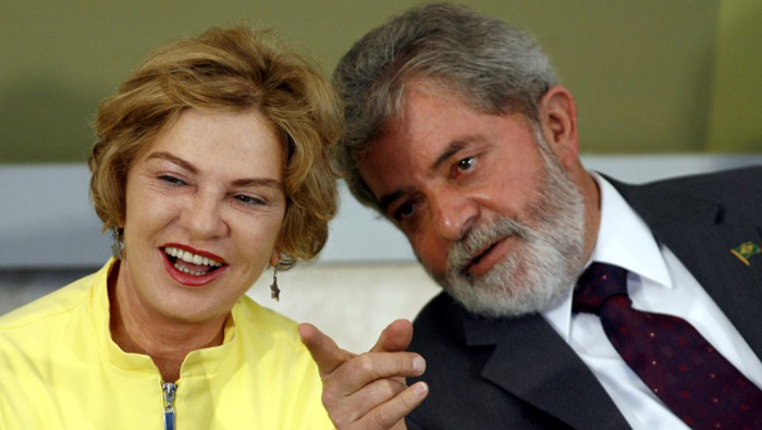 Fiscalía de Brasil acusó a la constructora OAS de desviar dinero para la construcción de un apartamento para la familia Da Silva aunque la firma de Lula no figura en los papeles.