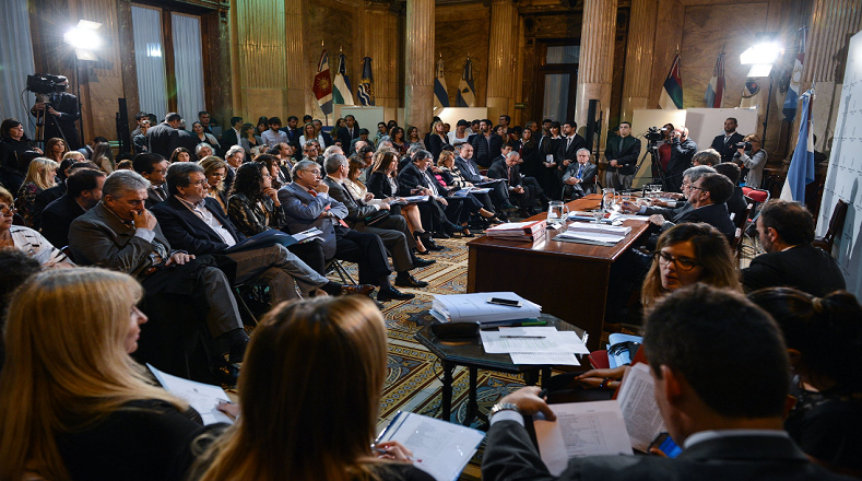 Senado de Argentina debate la reforma electoral