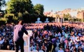 Miles acompañaron el cierre de campaña de Podemos. 